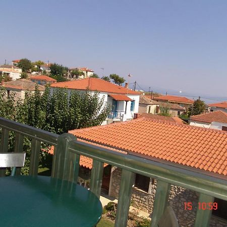 Nikos Apartments Afytos Exterior photo